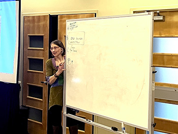 Gail Buhl teaches a workshop at 2023 NWRA Symposium